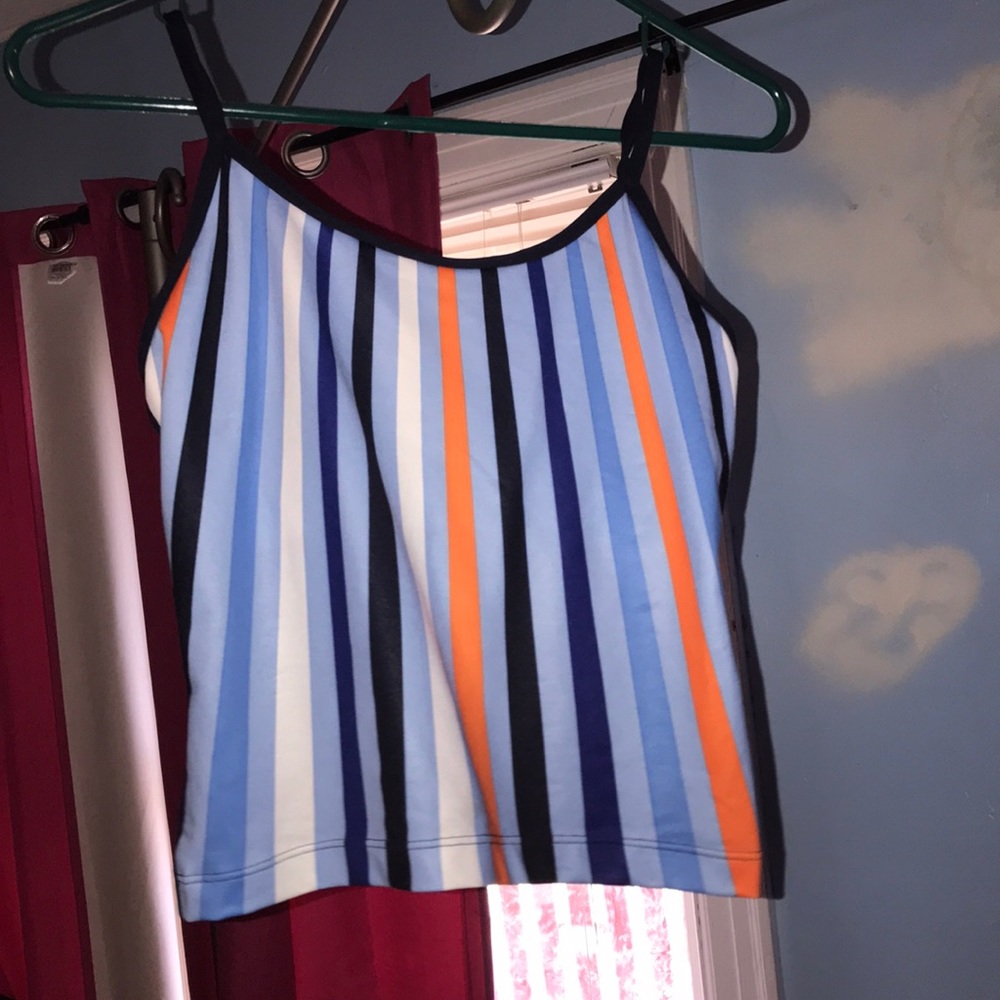 🥳🧡💙🤍 Striped crop top